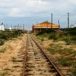 Comboio Transpraia que levava os nudistas à Praia 19 na Costa de Caparica