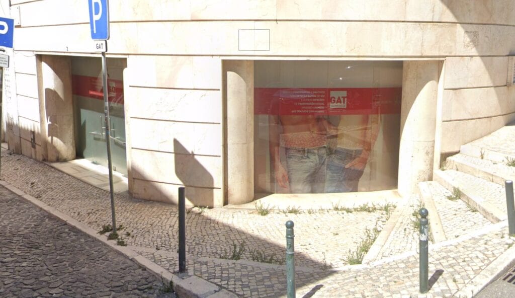 Fachada do GAT para testes rápidos e prevenção de comportamentos aditivos do tipo chemsex Fachada do GAT para testes rápidos e prevenção de comportamentos aditivos do tipo chemsex